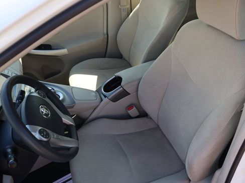 Used 2015 Toyota Prius Three FWD image 20