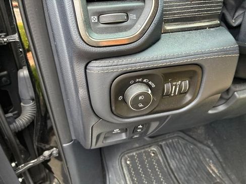 Used 2021 RAM 1500 Limited AWD/4WD image 22