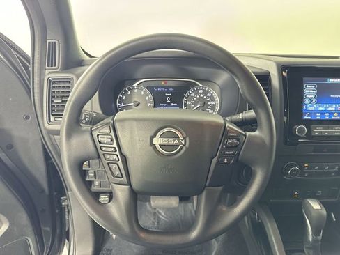 Used 2023 Nissan Frontier SV w/ Midnight Edition Package image 7