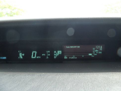 Used 2015 Toyota Prius Four FWD image 14