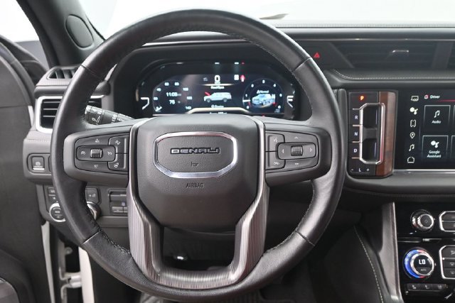 Used 2023 GMC Yukon Denali Ultimate AWD/4WD image 5