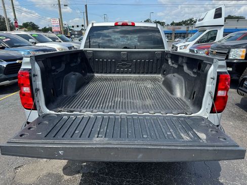 Used 2018 Chevrolet Silverado 1500 W/T RWD image 19
