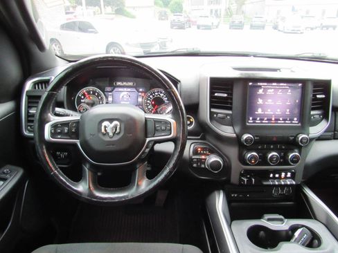 Used 2019 RAM 1500 Big Horn AWD/4WD image 5