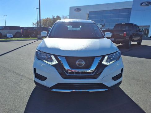 Used 2018 Nissan Rogue S image 8