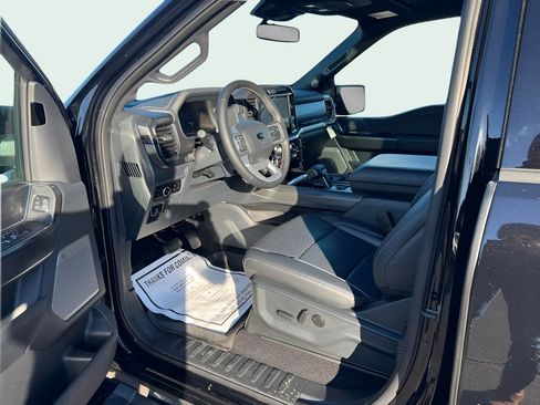 Used 2025 Ford F150 Lariat w/ Equipment Group 501A Mid image 15