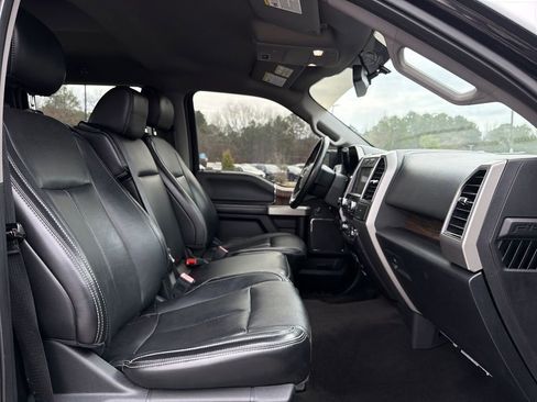 Used 2018 Ford F150 Lariat image 19