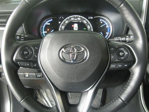 Used 2023 Toyota RAV4 SE image 14