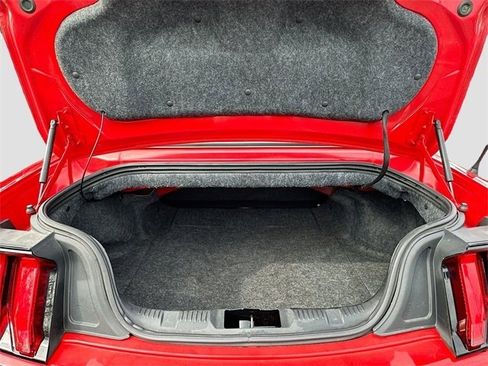 Used 2018 Ford Mustang Premium image 23