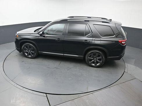 Certified 2025 Honda Pilot Sport image 40