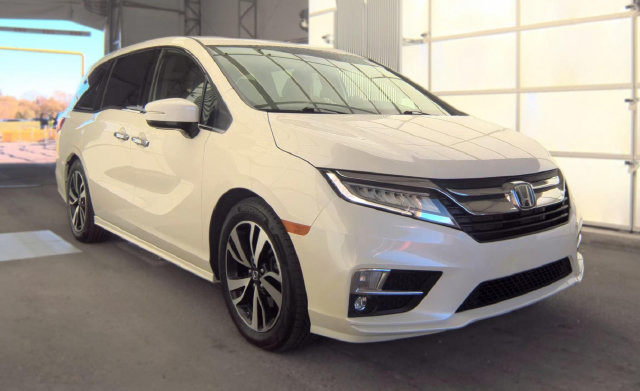 Used 2019 Honda Odyssey Elite image 3