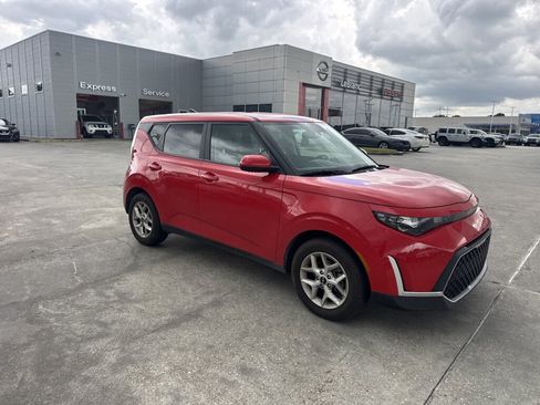 Certified 2024 Kia Soul LX w/ Option Group 015 FWD image 10