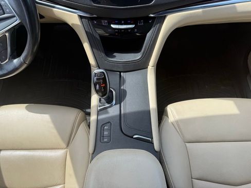 Used 2018 Cadillac XT5 Luxury w/ Driver Awareness Package AWD/4WD image 26