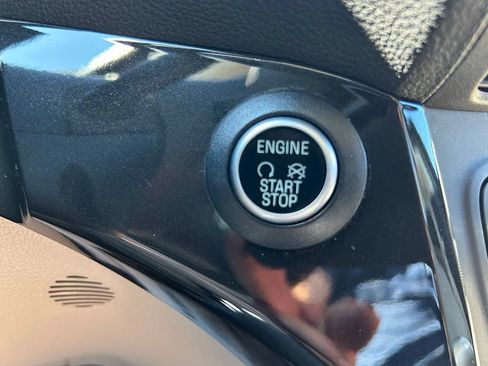 Used 2017 Ford Escape Titanium AWD/4WD image 21