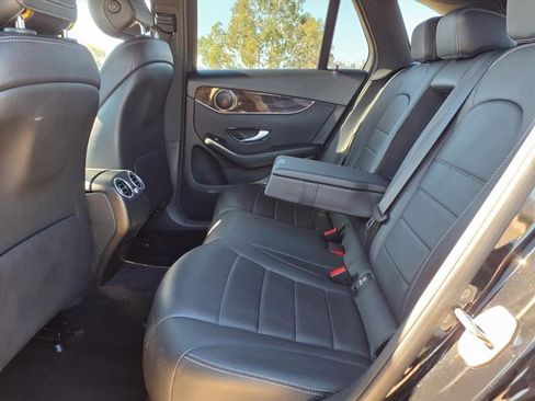 Used 2020 Mercedes-Benz GLC 300 image 18