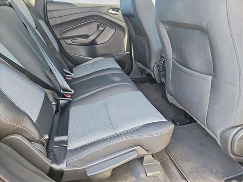 Used 2019 Ford Escape SE image 19