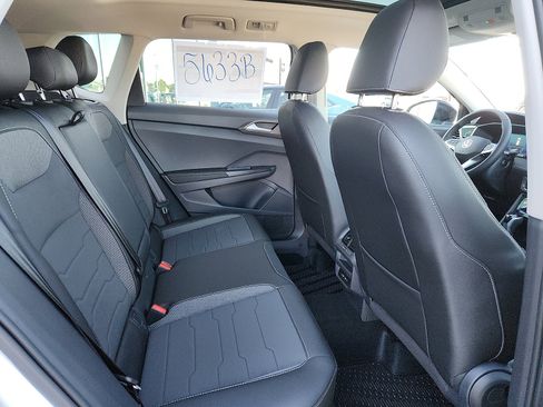 New 2026 Volkswagen Taos SE image 14