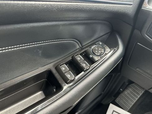 Used 2020 Ford Edge Titanium AWD/4WD image 17