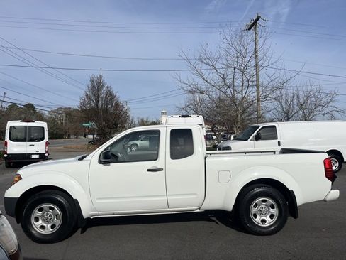 Used 2020 Nissan Frontier S image 11