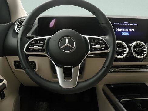 Certified 2023 Mercedes-Benz GLA 250 image 8