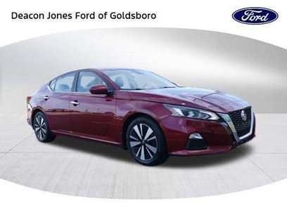 Used 2022 Nissan Altima 2.5 SV