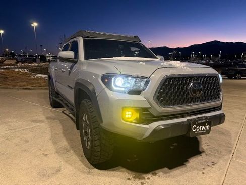 Used 2019 Toyota Tacoma TRD Off-Road image 15