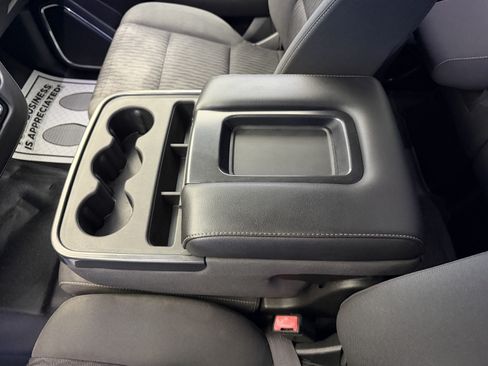 Used 2015 Chevrolet Suburban 4WD image 22