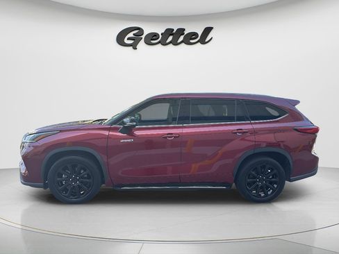 Used 2021 Toyota Highlander XLE FWD image 8
