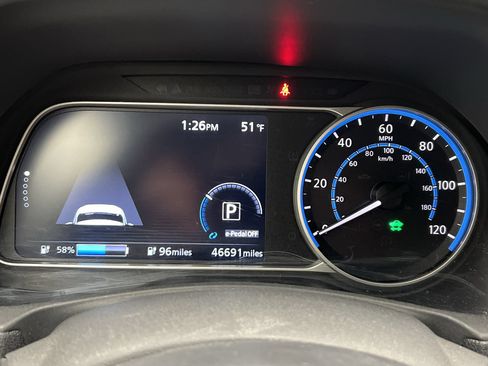 Used 2019 Nissan Leaf SV Plus w/ SV Plus Technology Package FWD image 13