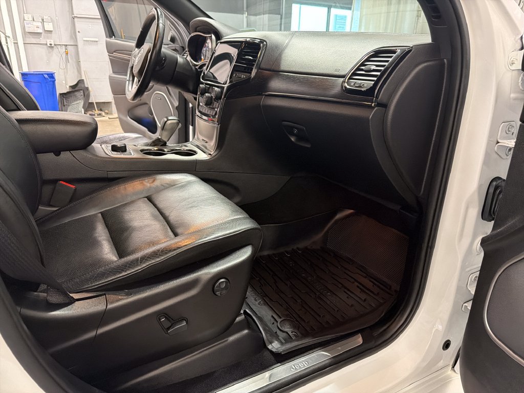 Used 2019 Jeep Grand Cherokee High Altitude AWD/4WD image 21