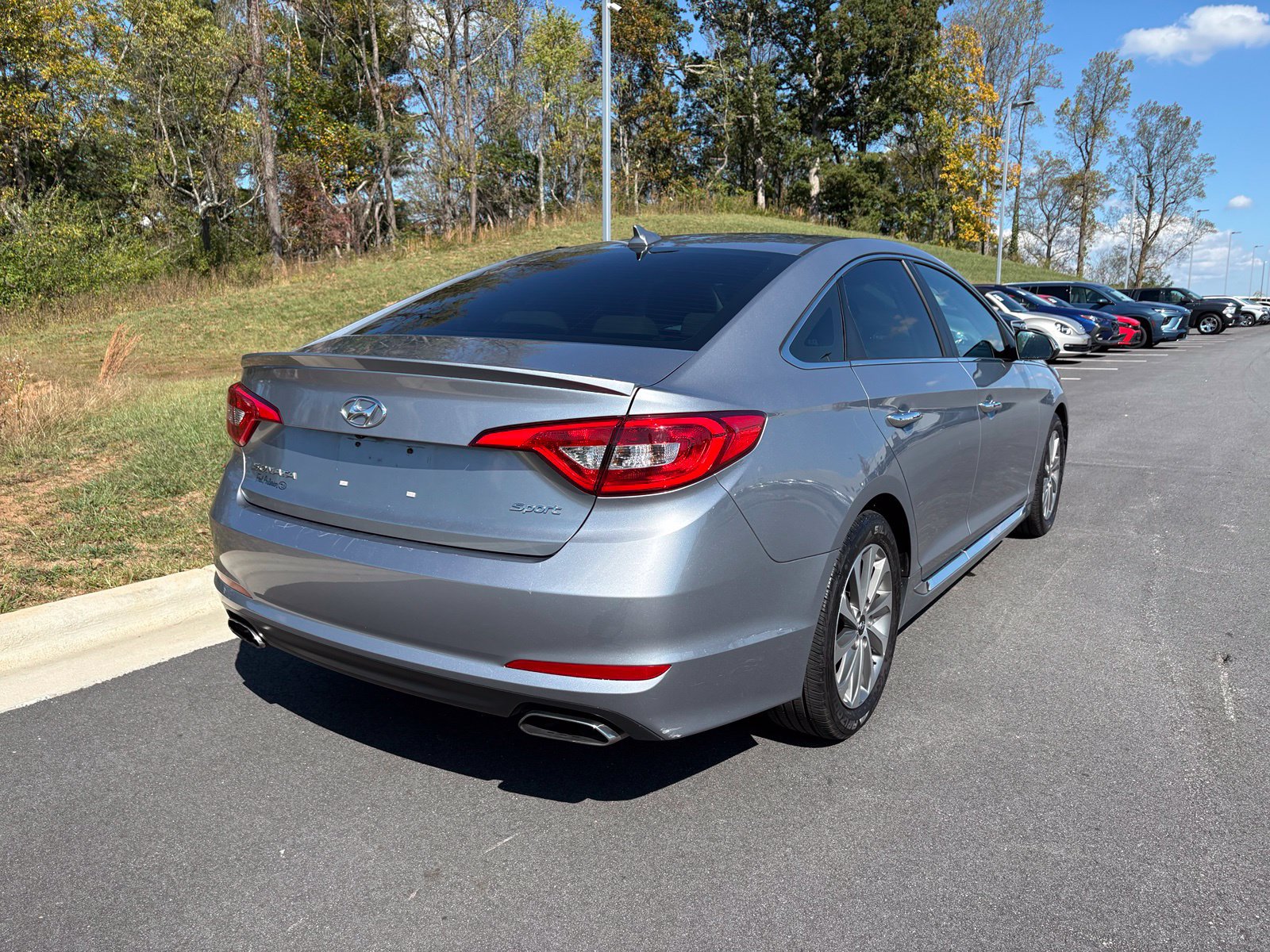 Used 2017 Hyundai Sonata Sport w/ Value Edition Package 02 FWD image 9
