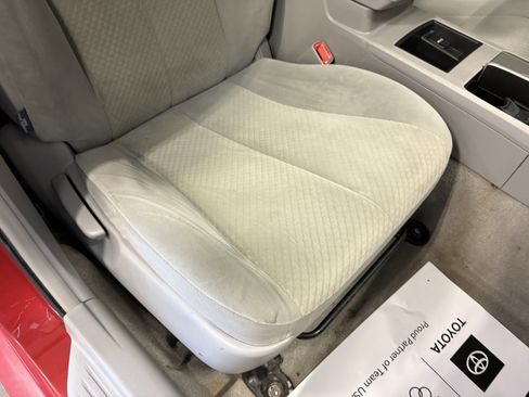 Used 2009 Toyota Camry LE image 29