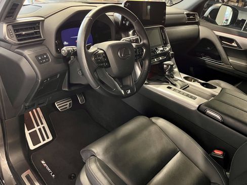 Used 2024 Lexus LX 600 F Sport image 15