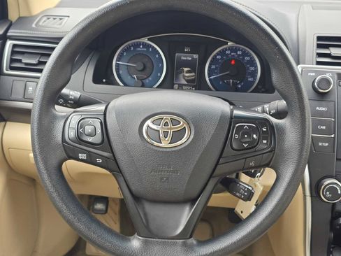 Used 2016 Toyota Camry LE FWD image 18
