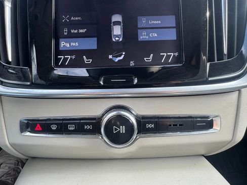 Used 2017 Volvo S90 T6 Inscription w/ Vision Package image 25