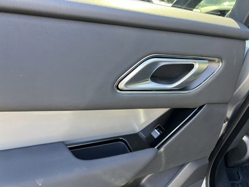 Certified 2025 Land Rover Range Rover Velar S image 25