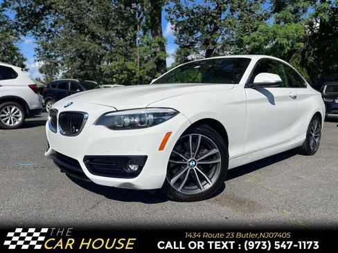 Used 2019 BMW 230i Coupe w/ Premium Package image 2