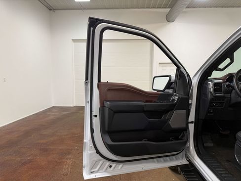 Used 2022 Ford F150 Lariat w/ Equipment Group 502A High image 57