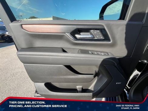 New 2026 GMC Yukon Denali w/ Denali Reserve Package AWD/4WD image 24