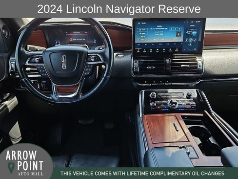 Used 2024 Lincoln Navigator Reserve AWD/4WD image 20
