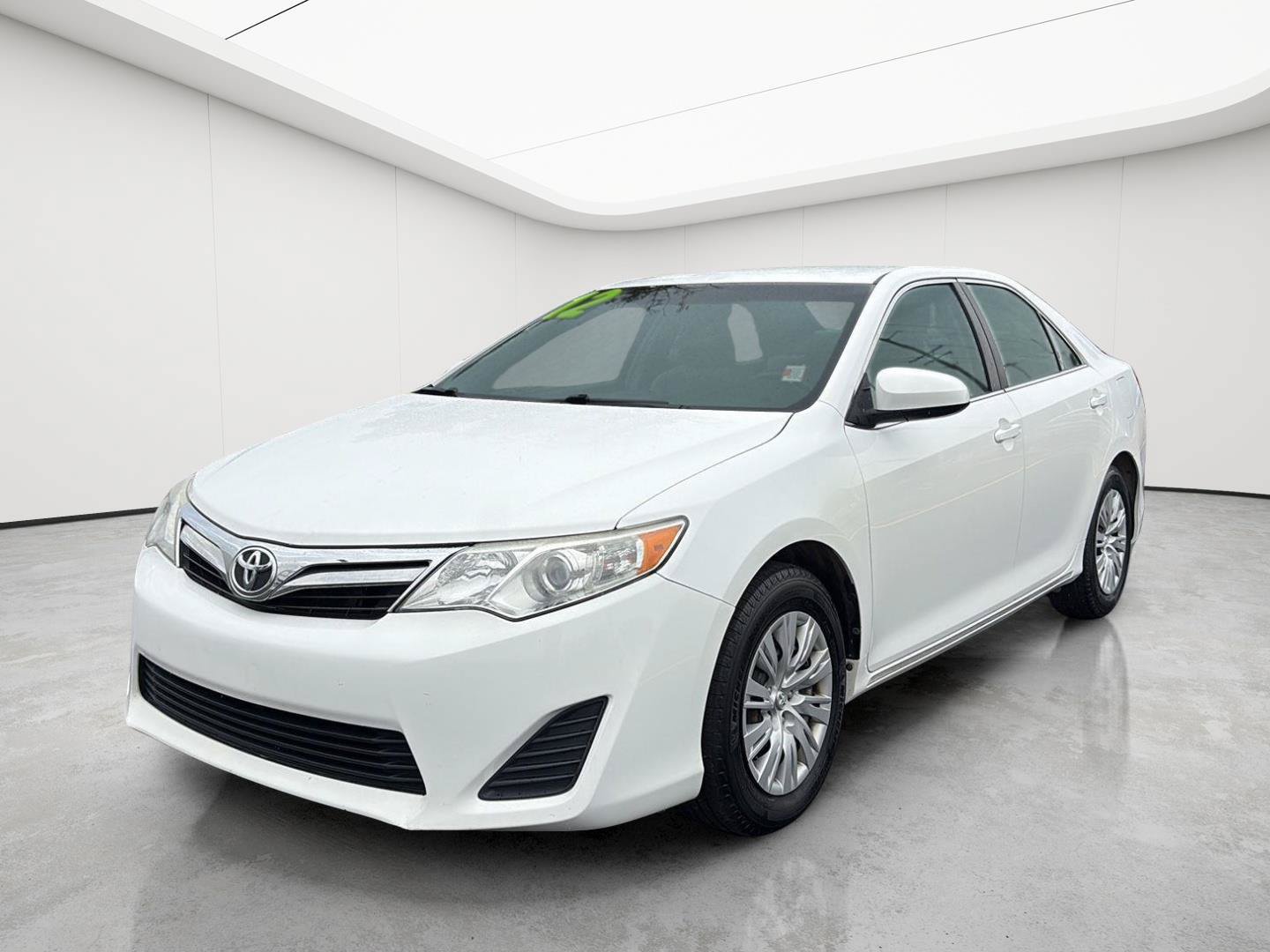 Used 2012 Toyota Camry LE FWD image 27