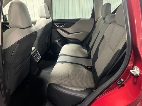 Used 2022 Subaru Forester Premium image 6