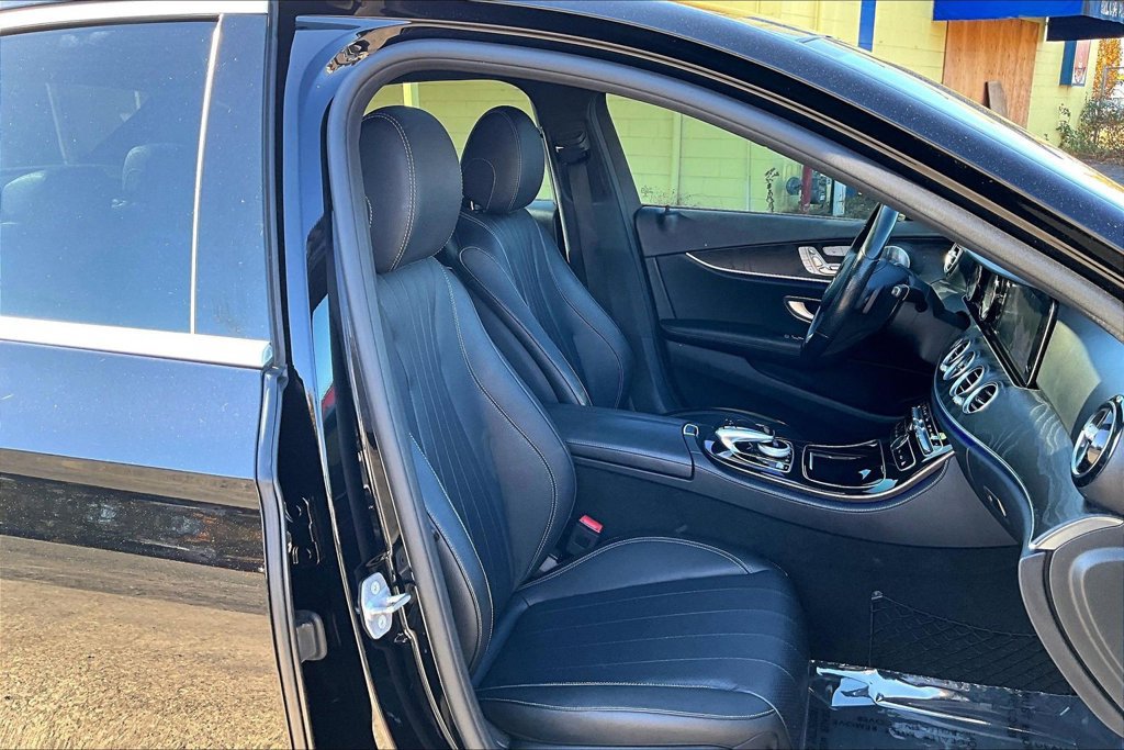 Used 2017 Mercedes-Benz E 300 4MATIC image 10