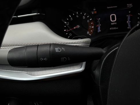 Used 2025 Jeep Compass Limited AWD/4WD image 38