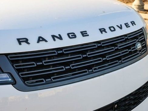 New 2025 Land Rover Range Rover Sport Dynamic SE image 16