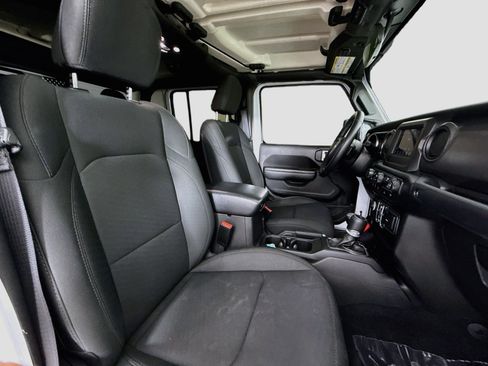 Used 2022 Jeep Gladiator Sport AWD/4WD image 28