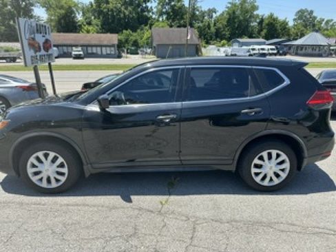 Used 2017 Nissan Rogue S FWD image 7