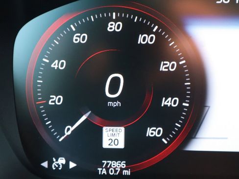 Used 2020 Volvo XC90 T6 Momentum image 48