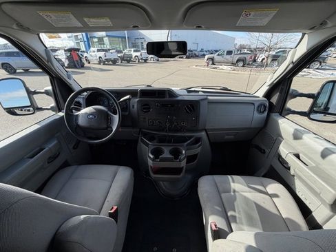 Used 2014 Ford E-150 and Econoline 150 image 23