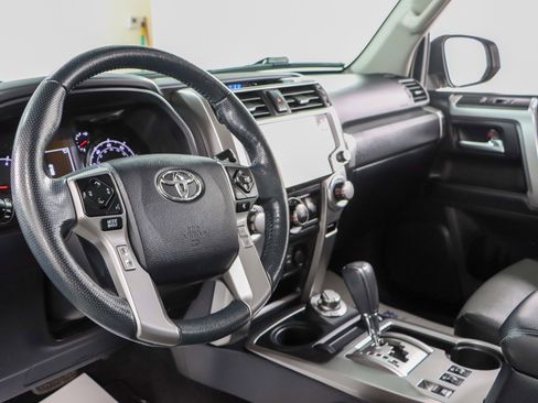 Used 2023 Toyota 4Runner SR5 Premium w/ Moonroof Package AWD/4WD image 24
