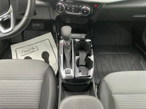 Used 2025 Chevrolet Trax LT w/ Driver Confidence Package FWD image 27